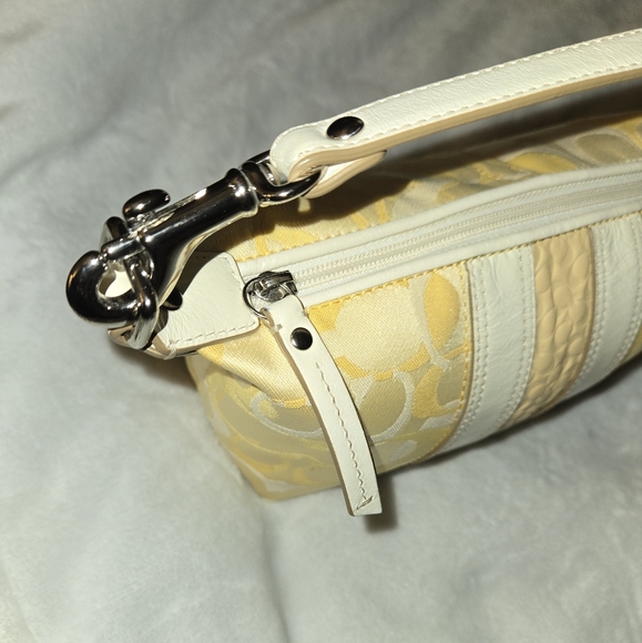 Coach Y2k Hampton Baggette Yellow and Cream Wristlet Set - Picture 5 of 9
